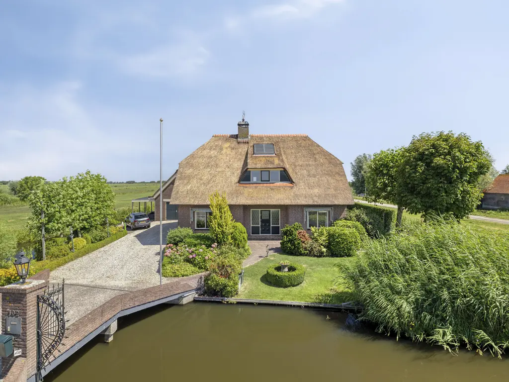 Hoofdweg 102, ZEGVELD