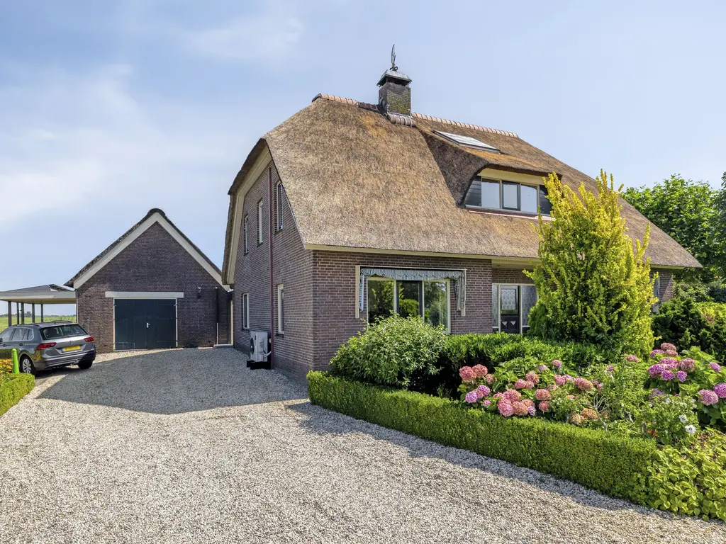 Hoofdweg 102, ZEGVELD
