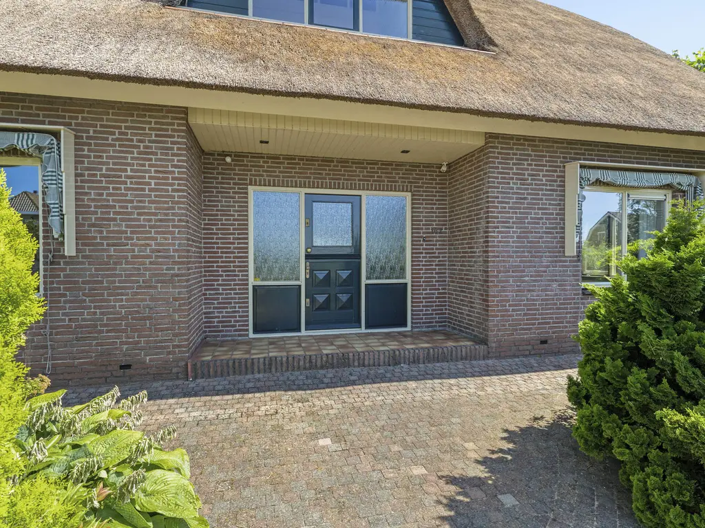 Hoofdweg 102, ZEGVELD