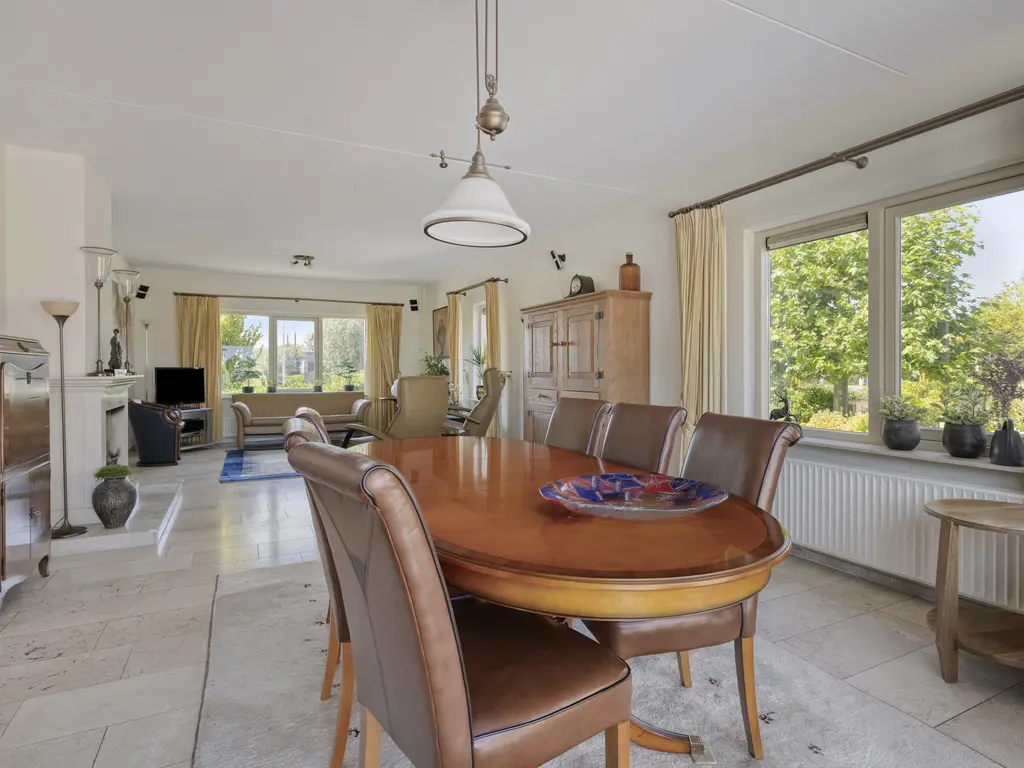 Hoofdweg 102, ZEGVELD