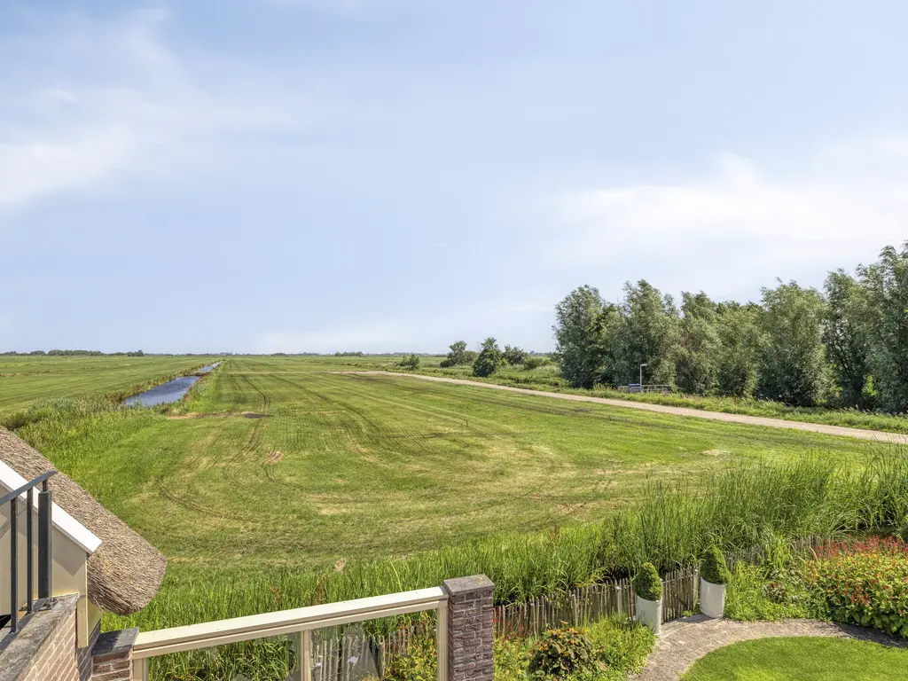 Hoofdweg 102, ZEGVELD