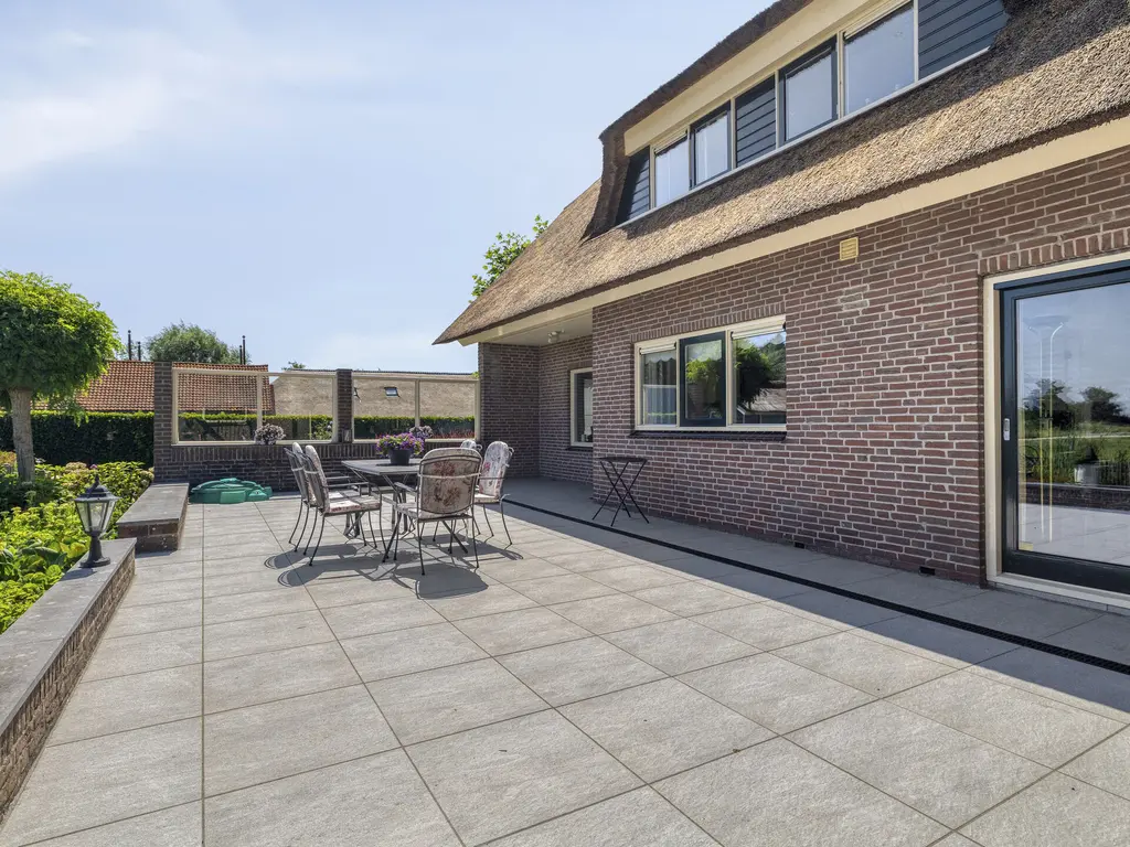 Hoofdweg 102, ZEGVELD