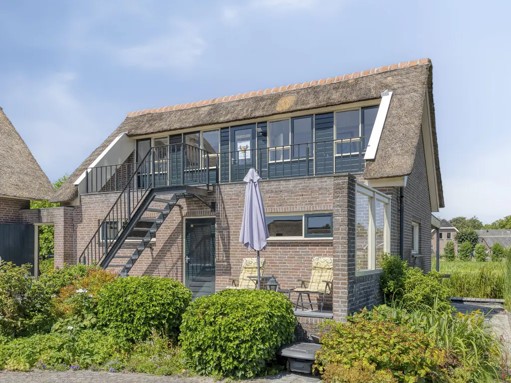 Hoofdweg 102, ZEGVELD