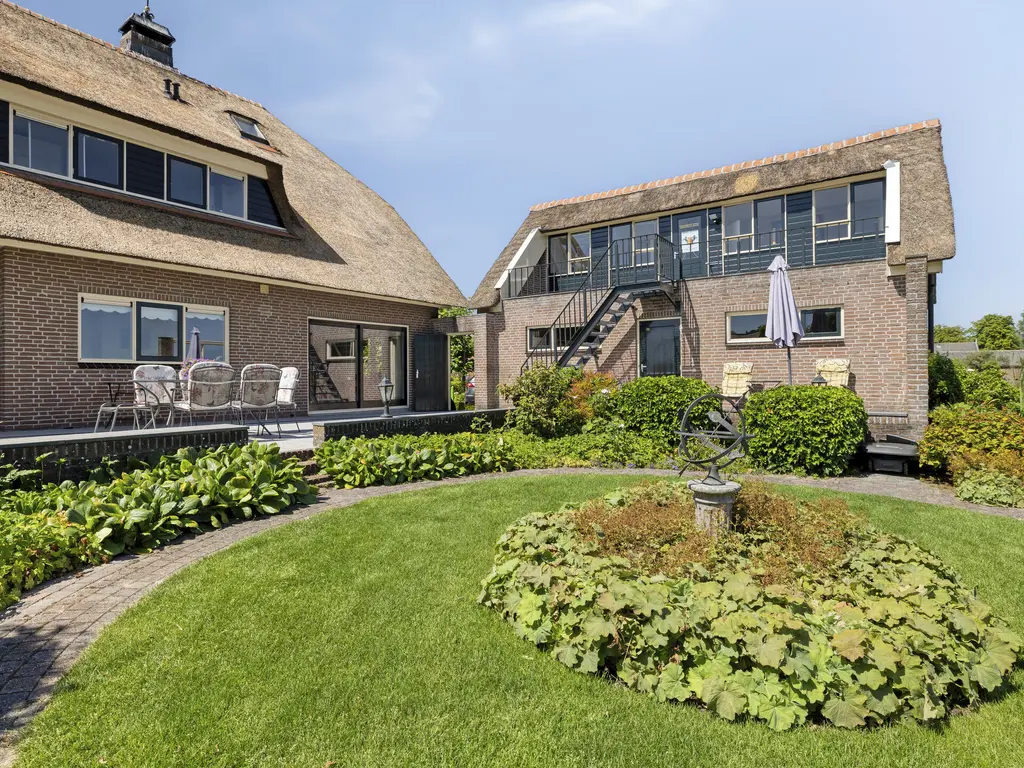 Hoofdweg 102, ZEGVELD