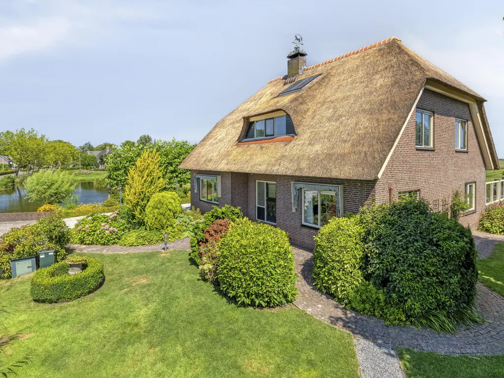 Hoofdweg 102, ZEGVELD