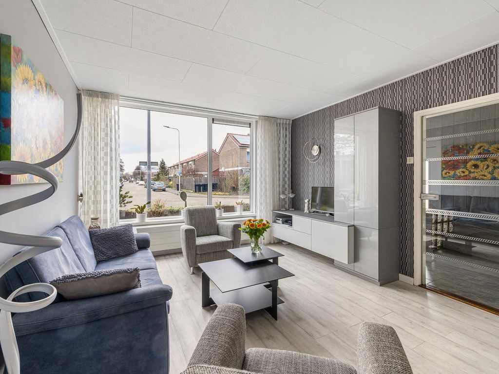 Rivierenlaan 8, ROZENBURG
