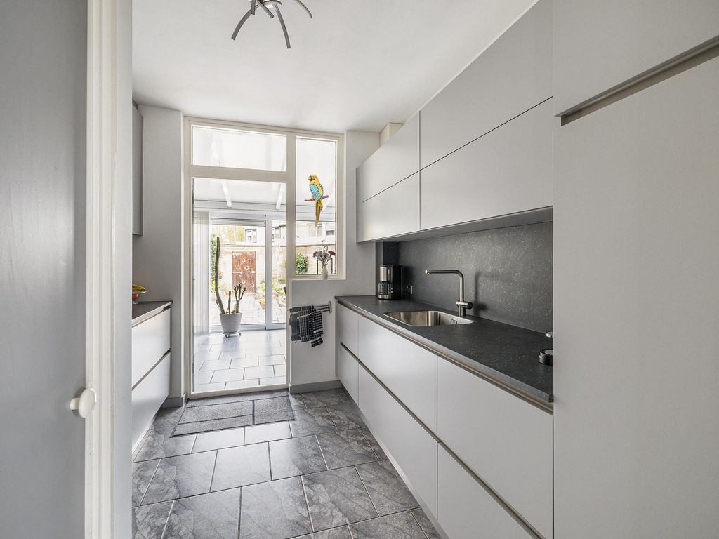 Rivierenlaan 8, ROZENBURG