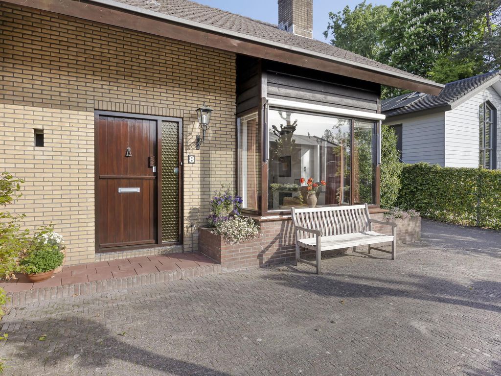 Duinoordseweg 8, OOSTVOORNE