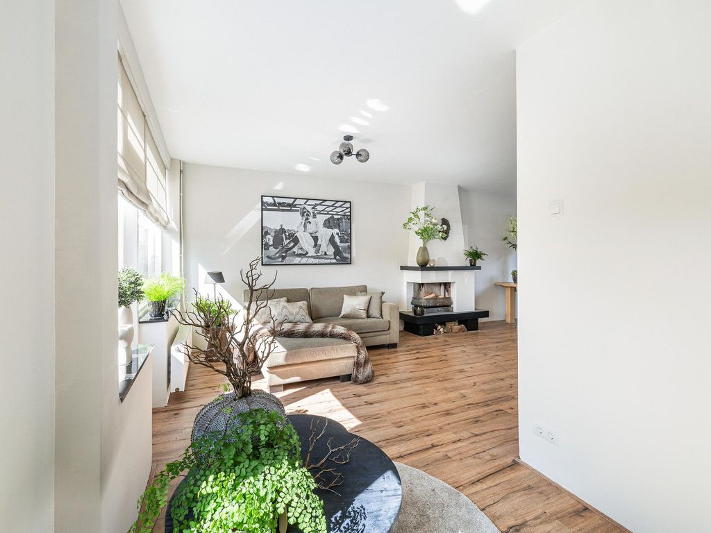 Lijsterbeslaan 10, OOSTVOORNE