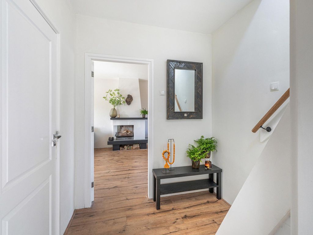 Lijsterbeslaan 10, OOSTVOORNE