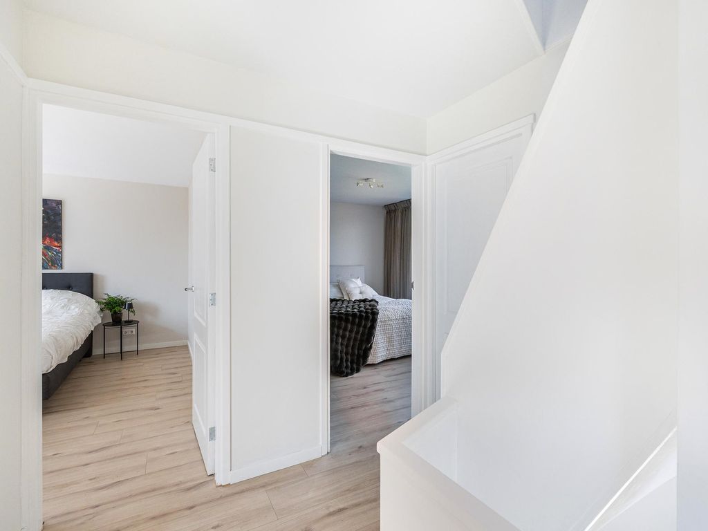 Lijsterbeslaan 10, OOSTVOORNE
