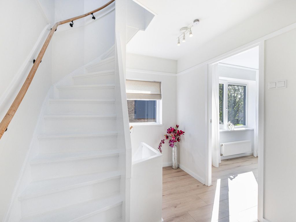 Lijsterbeslaan 10, OOSTVOORNE