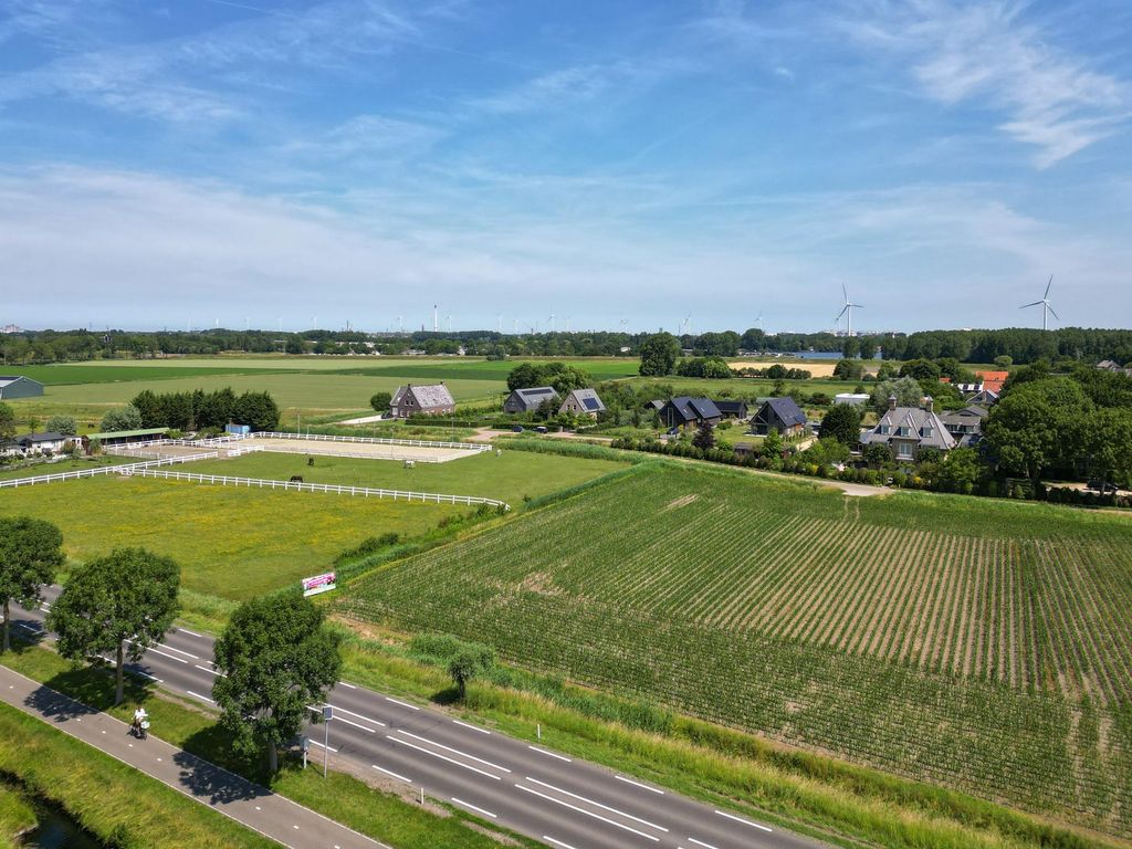 Staaldiep 4, Brielle
