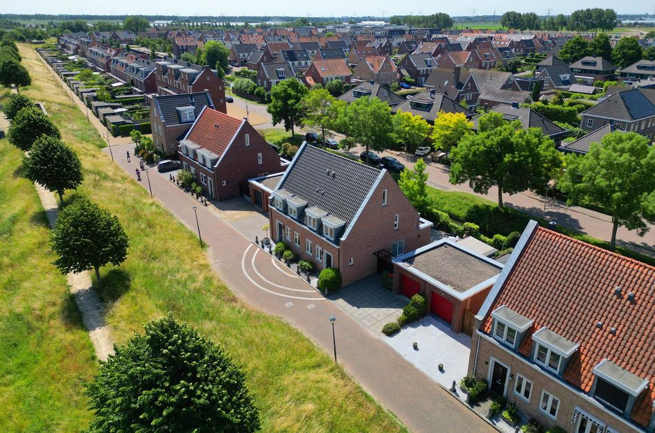 Staaldiep 4