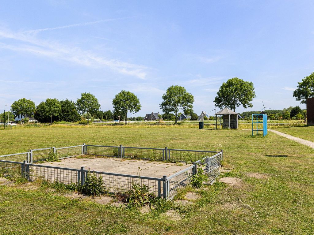 Staaldiep 4, Brielle