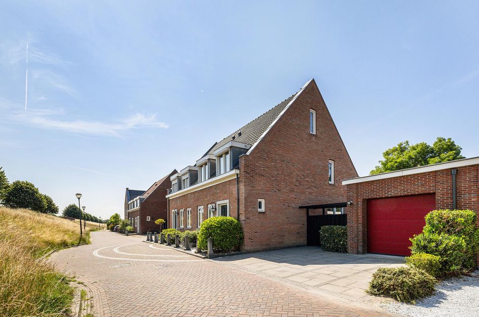Staaldiep 4