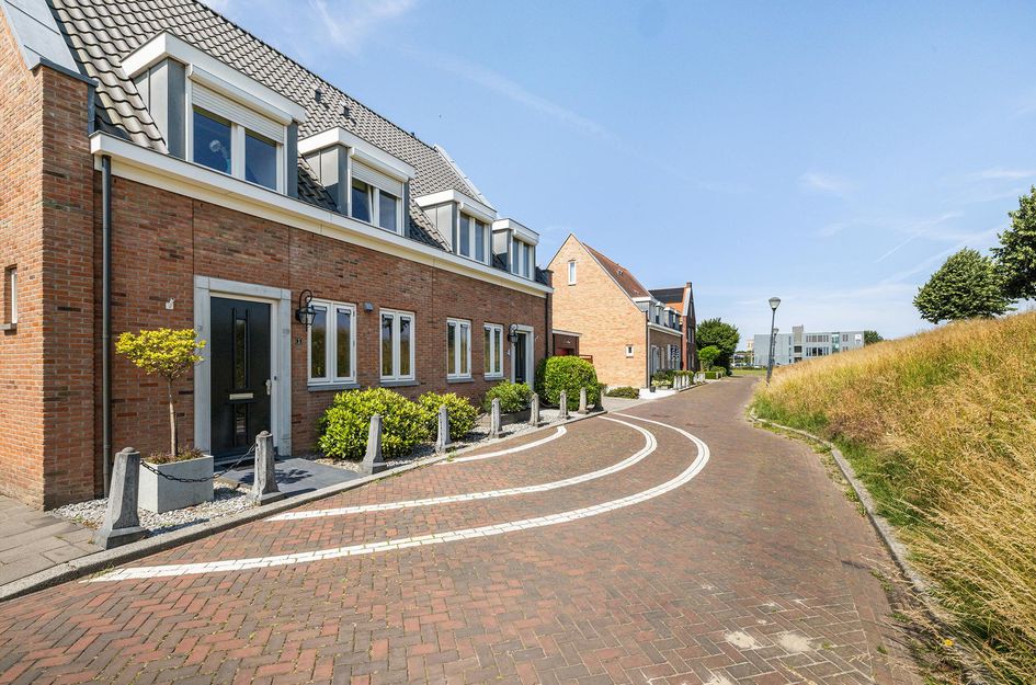 Staaldiep 4