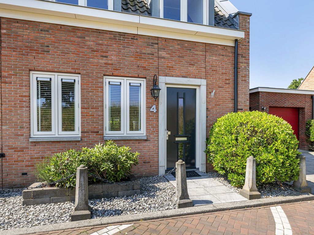 Staaldiep 4, Brielle