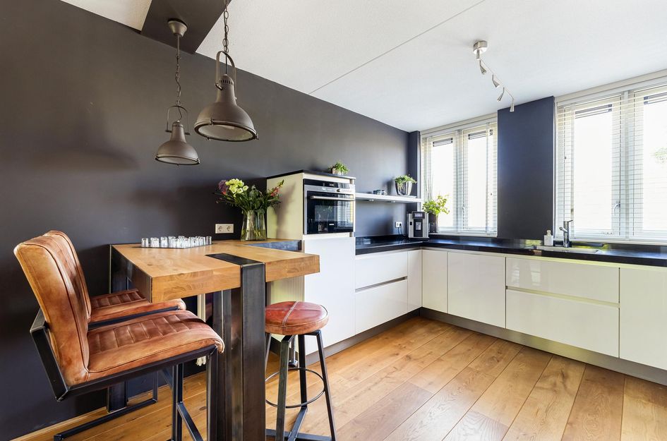 Staaldiep 4