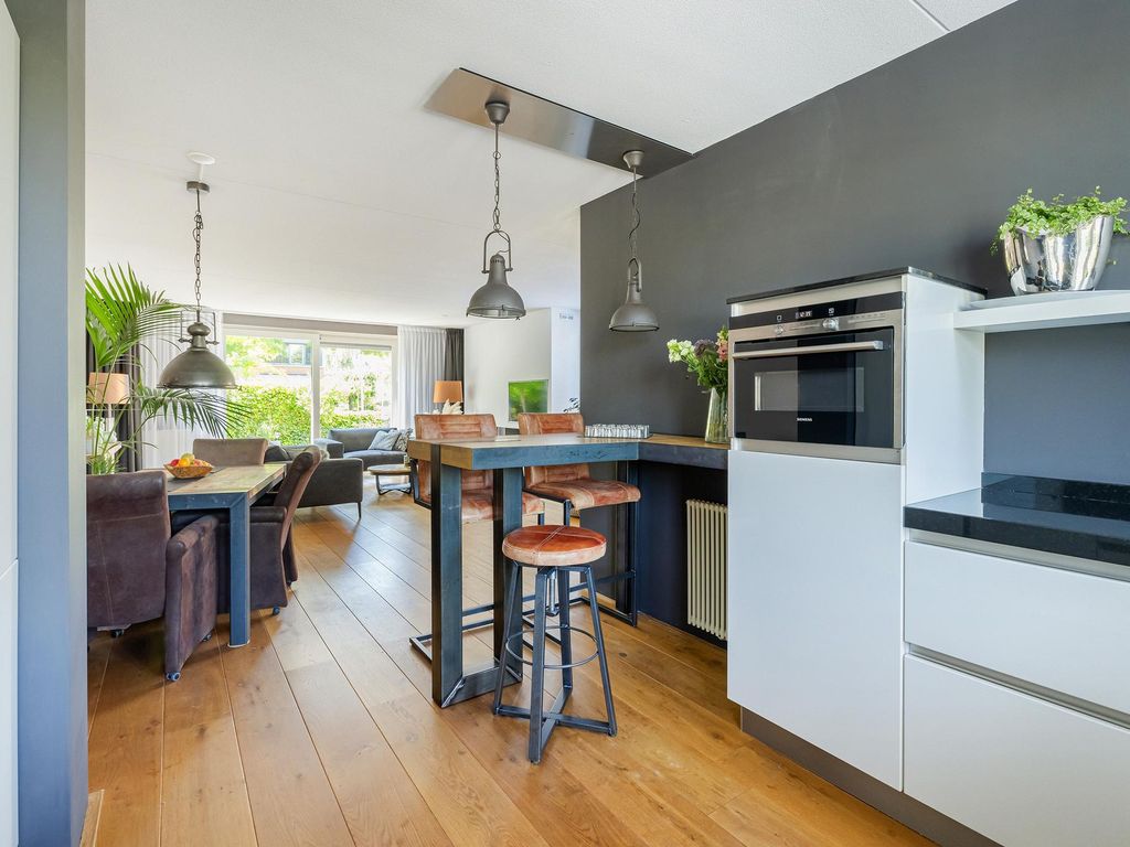 Staaldiep 4, Brielle