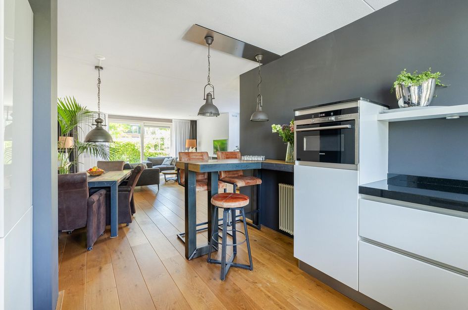 Staaldiep 4