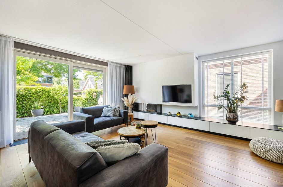 Staaldiep 4