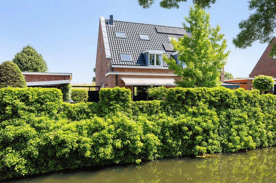 Staaldiep 4