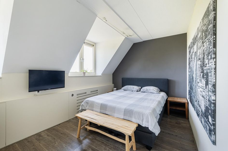 Staaldiep 4