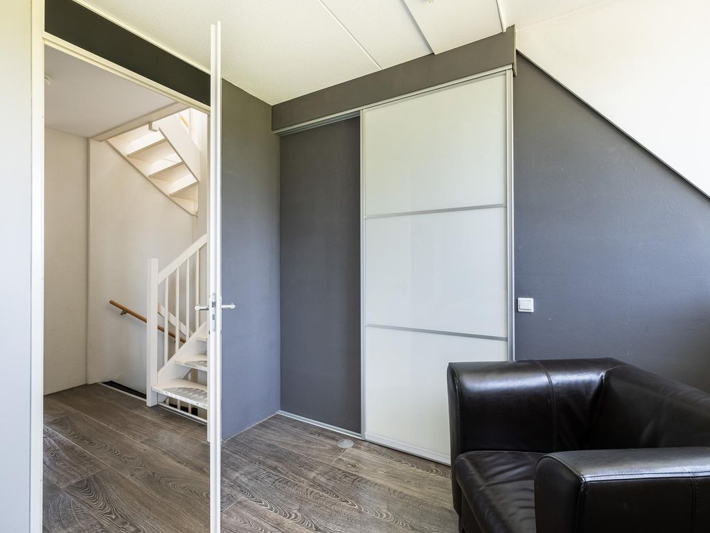 Staaldiep 4, Brielle