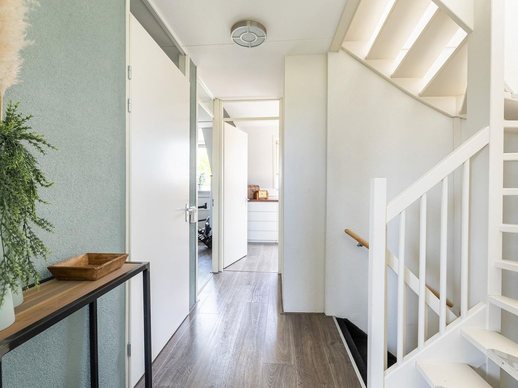 Staaldiep 4, Brielle