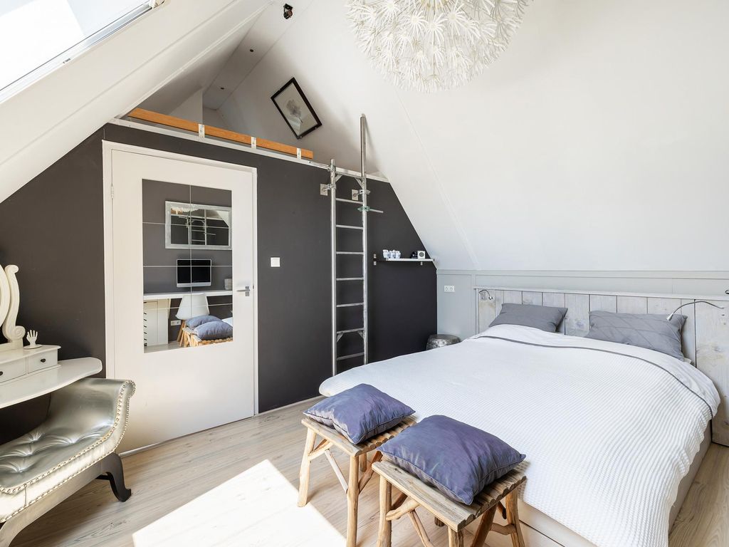 Staaldiep 4, Brielle