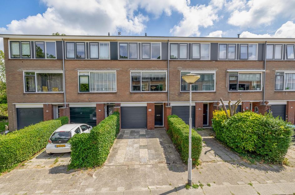 Brigantijn 100