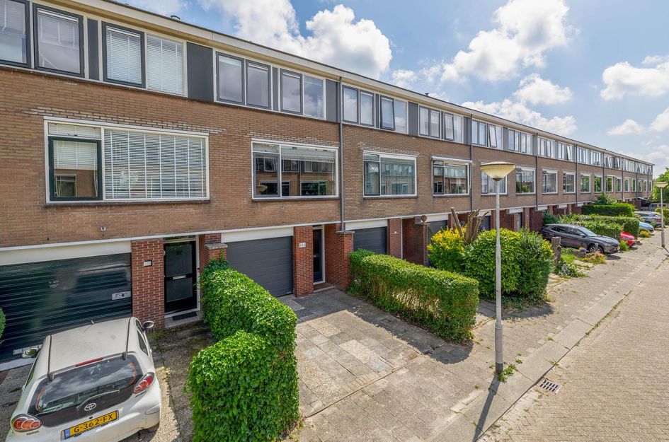 Brigantijn 100