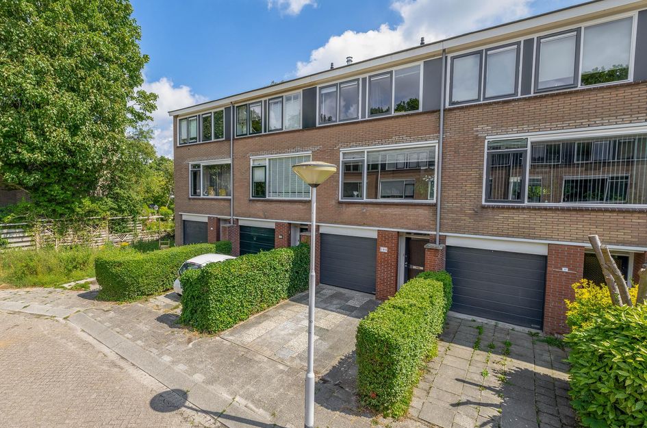 Brigantijn 100
