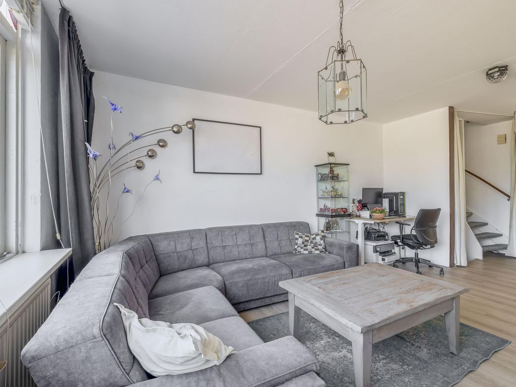 Schokker 16, Brielle