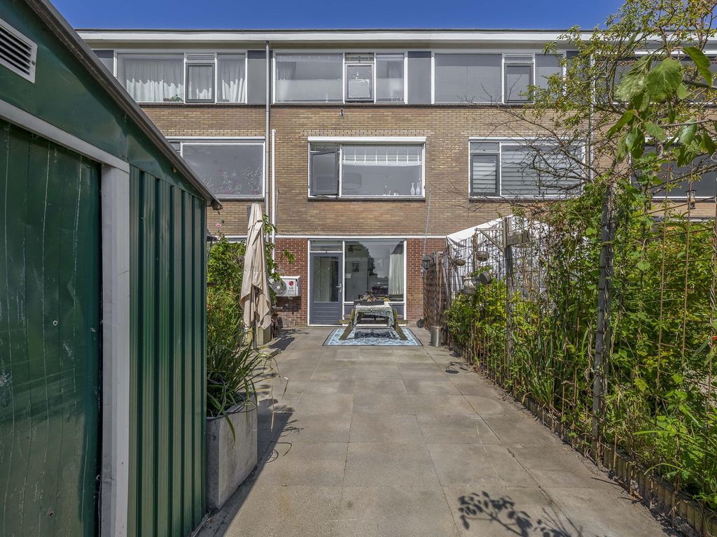 Schokker 16, Brielle