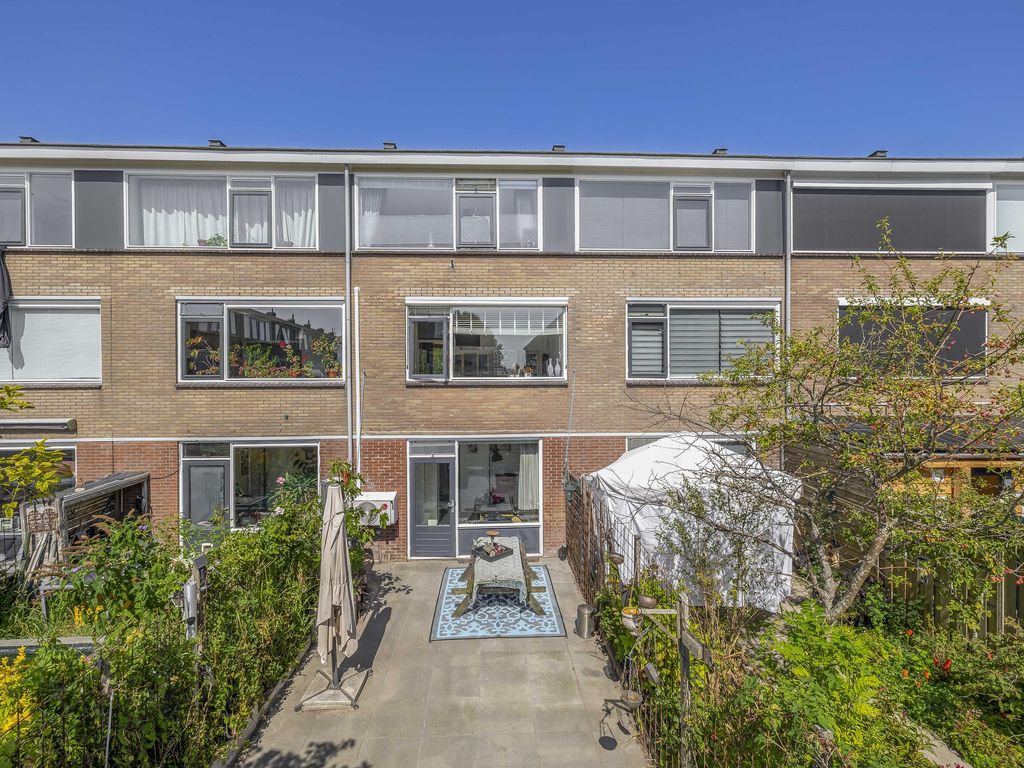 Schokker 16, Brielle