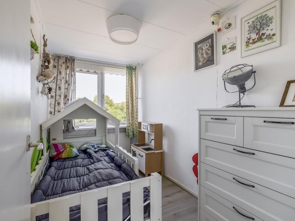 Schokker 16, Brielle