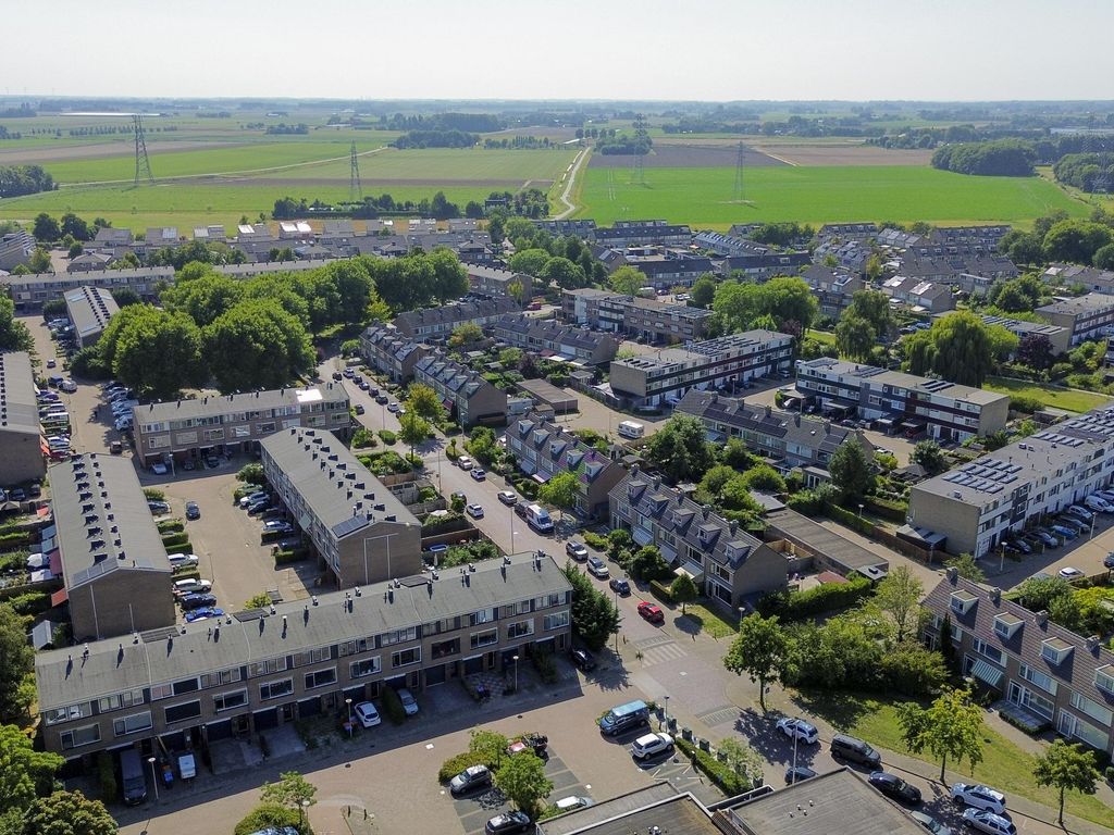 Schokker 16, Brielle