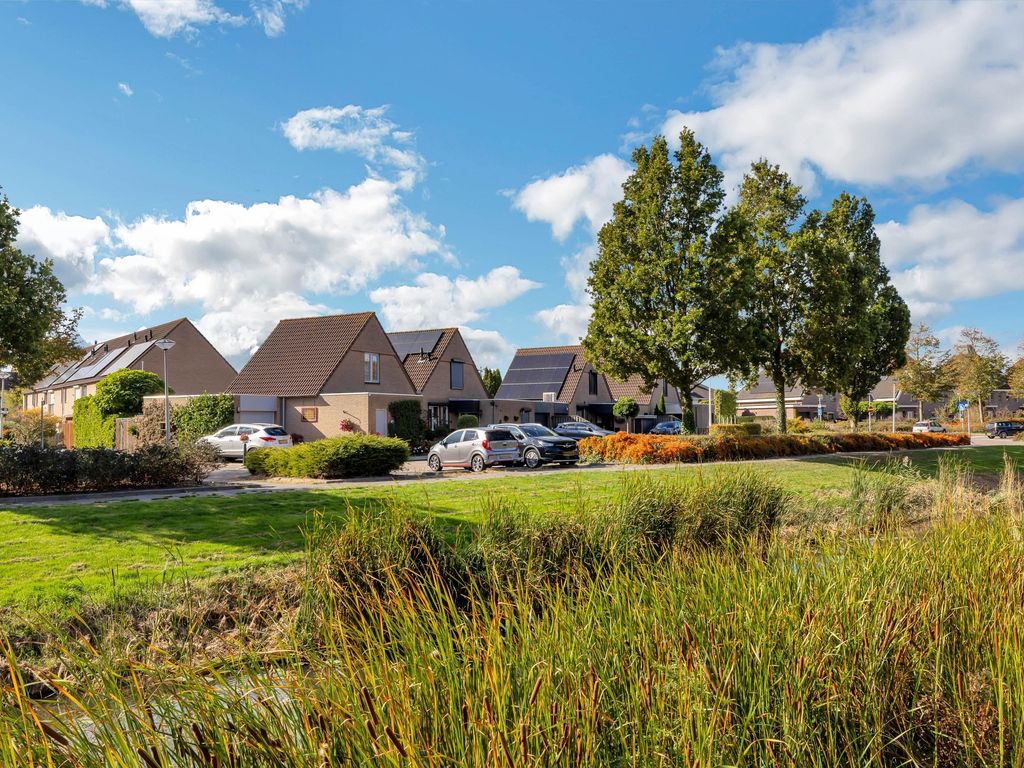 Kruisbooglaan 12, Oostvoorne