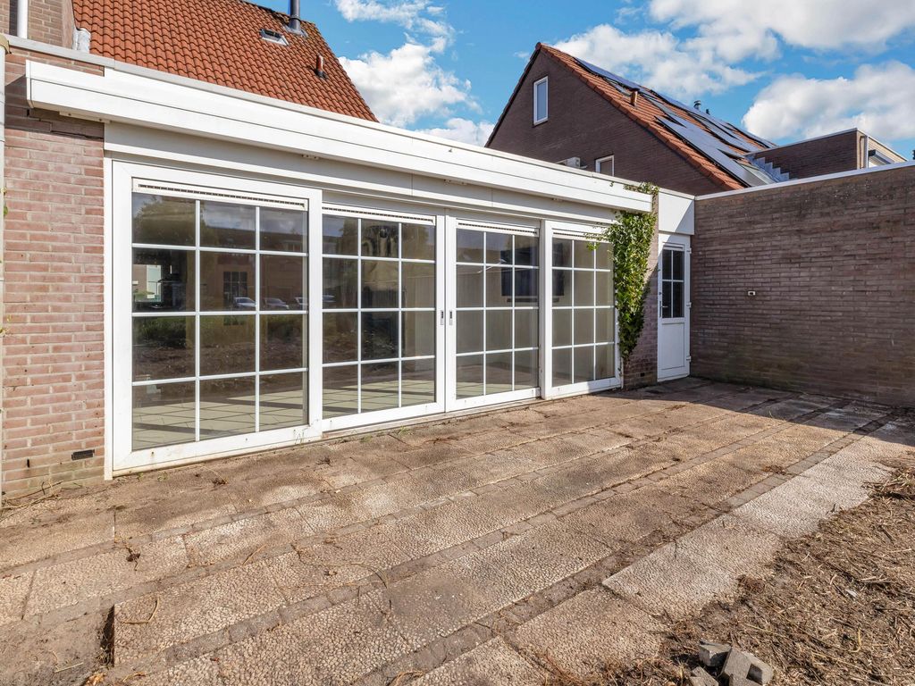 Kruisbooglaan 12, Oostvoorne
