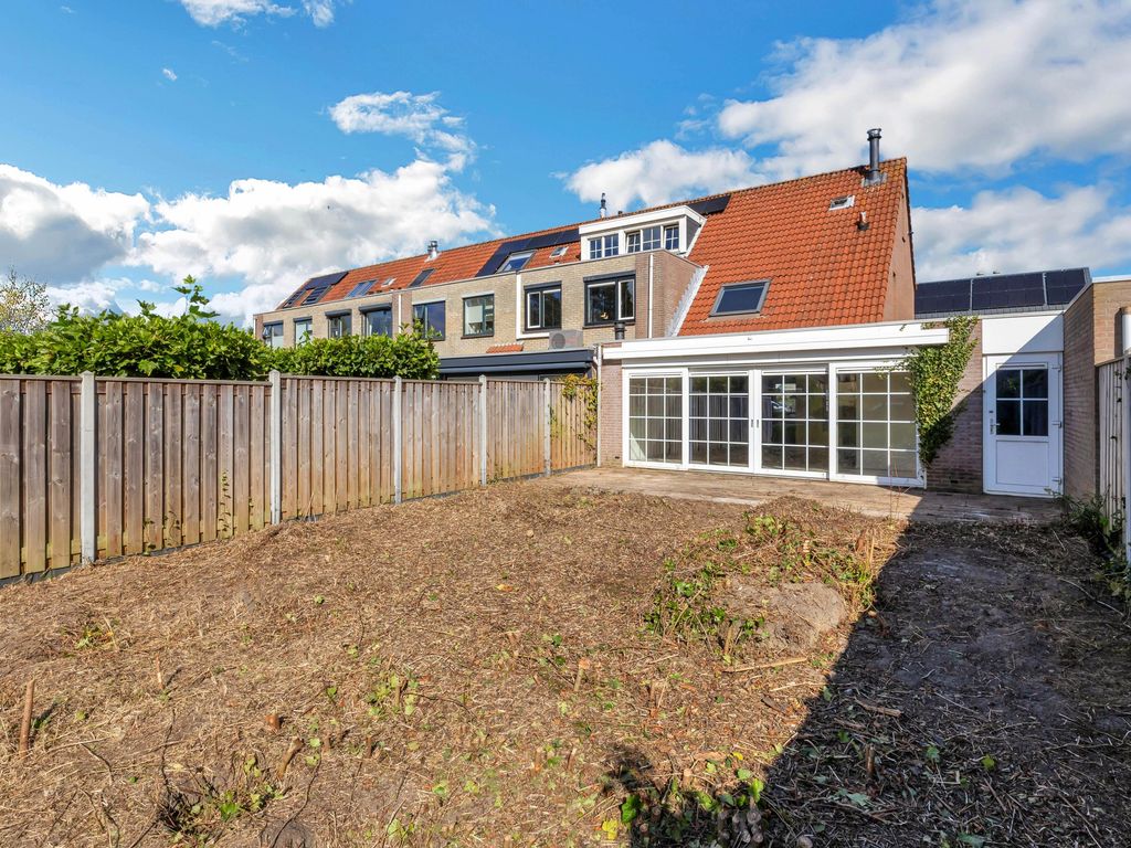 Kruisbooglaan 12, Oostvoorne