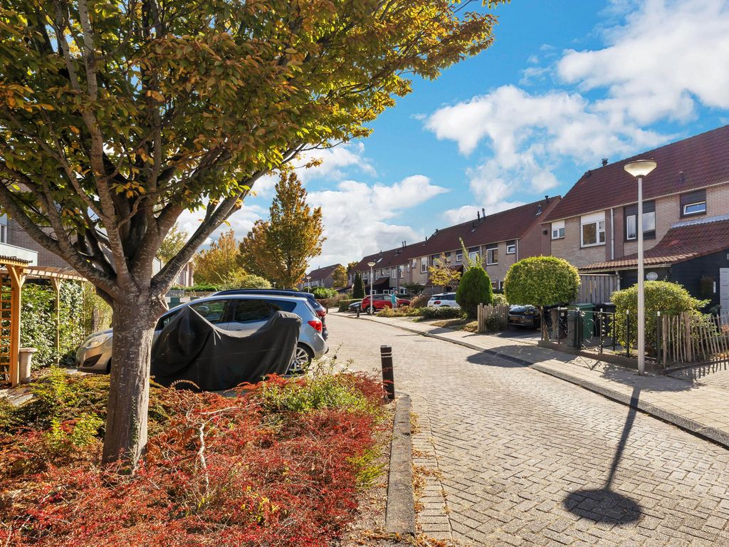 Kruisbooglaan 12, Oostvoorne