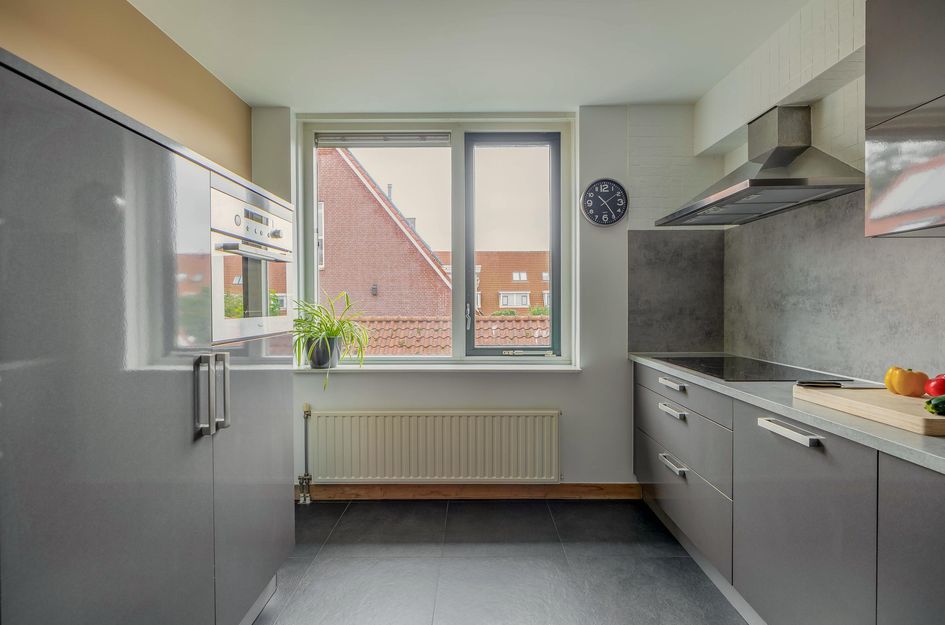 Warmoezenierstraat 23