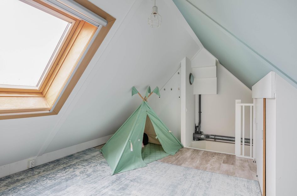 Warmoezenierstraat 23