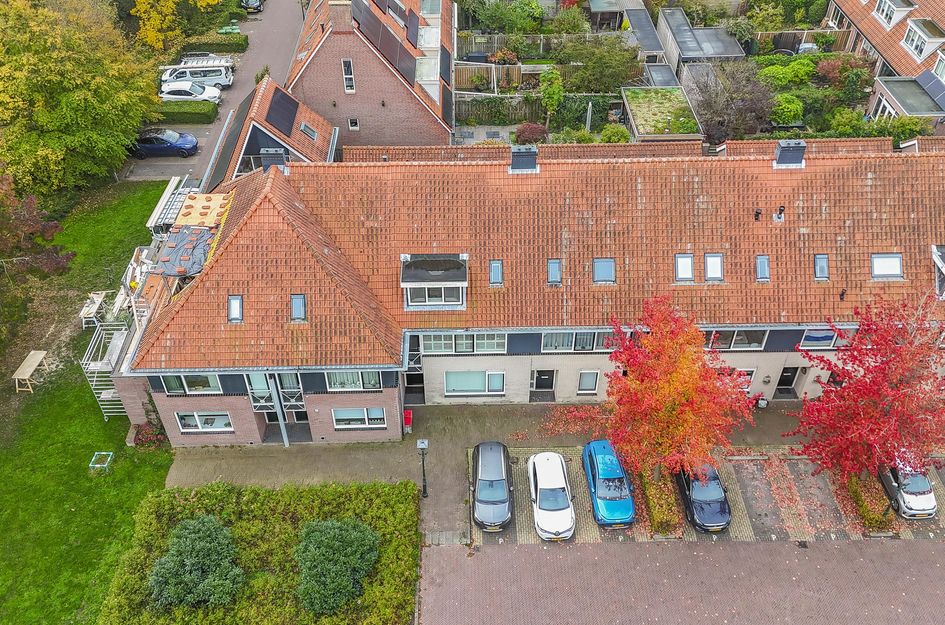 Warmoezenierstraat 23