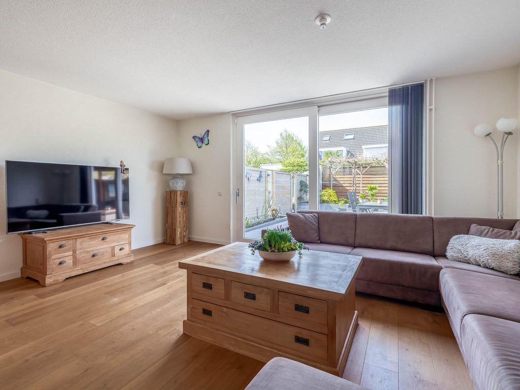 Jacob van Heemskerkstr 18, Hellevoetsluis