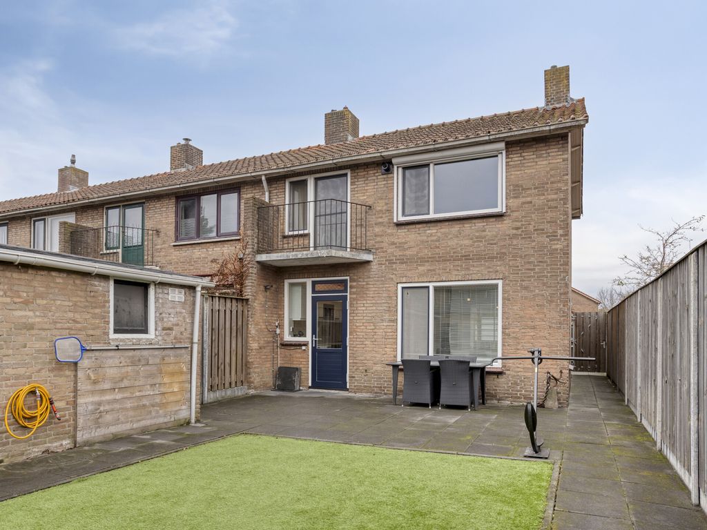 Piet Heinstraat 7, ROZENBURG