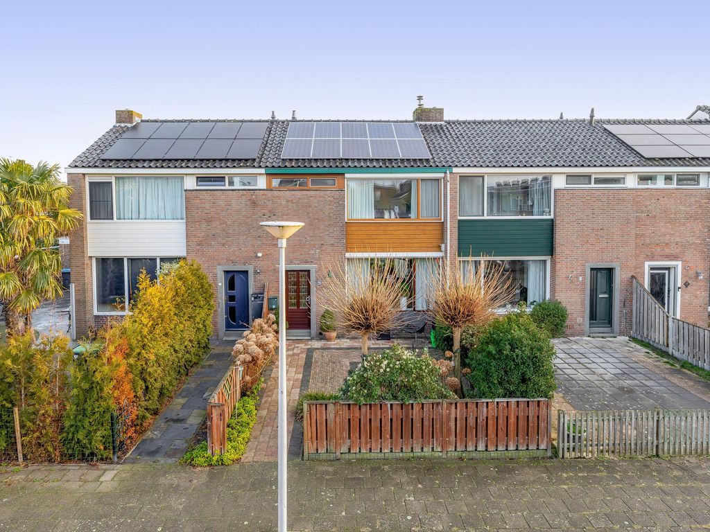 Ds Th Rijckewaerdstraat 25, BRIELLE
