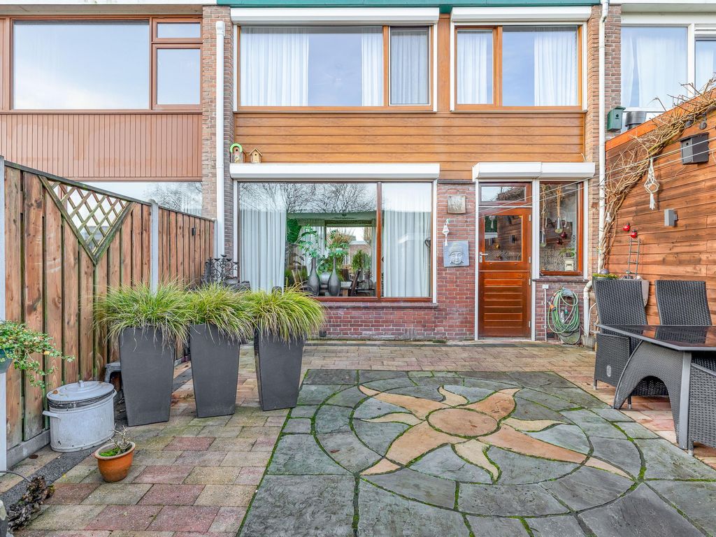 Ds Th Rijckewaerdstraat 25, BRIELLE